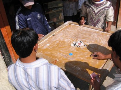 Découvrez le jeu Carrom (ou billard indien)  Fête des talents 2020  Grenoble, France 